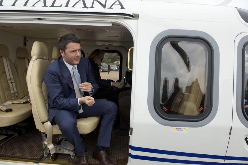 Renzi boards a helicopter after visiting a southern school - ALL RIGHTS RESERVED