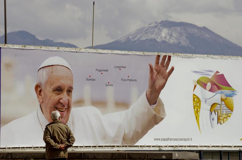 Pope Francis mural in Naples - ALL RIGHTS RESERVED