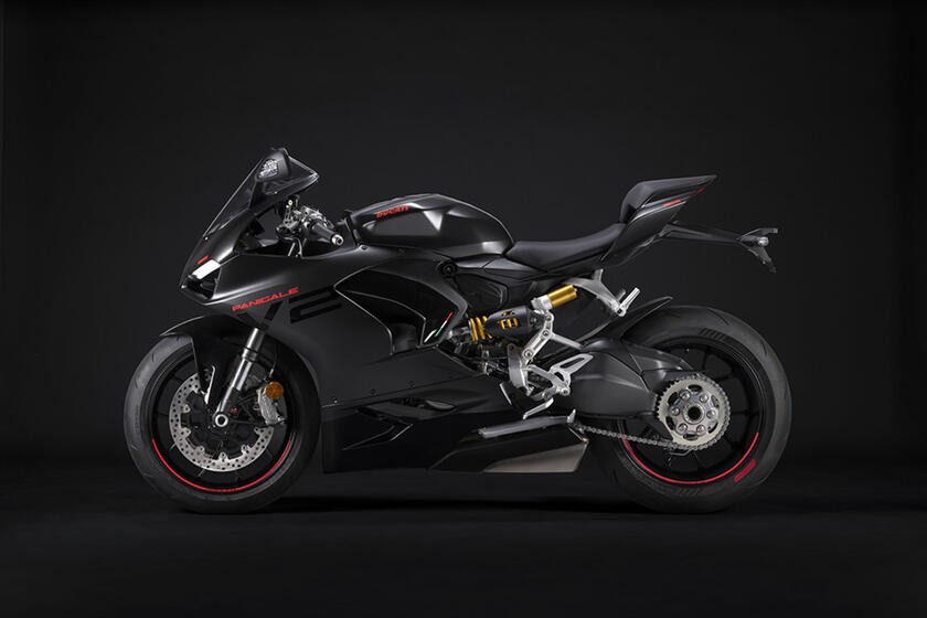 Ducati Panigale V2 Black On Black © ANSA/Ducati