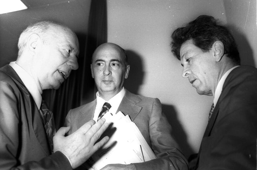 Giancarlo Pajetta, Giorgio Napolitano e Enrico Berlinguer - RIPRODUZIONE RISERVATA
