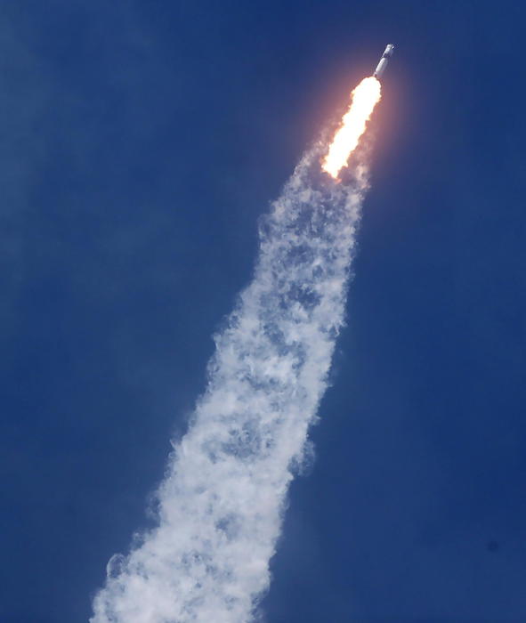 SpaceX Crew Dragon Demo2 manned space mission launches from Kennedy Space Center © Ansa