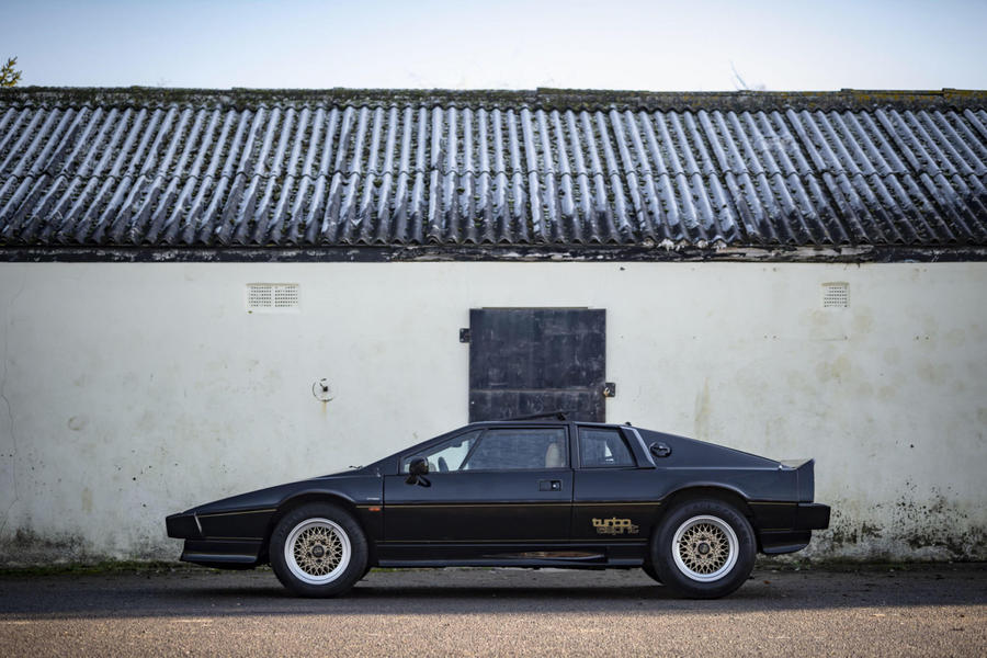 Lotus Esprit, l'auto 'alternativa' di James Bond © 