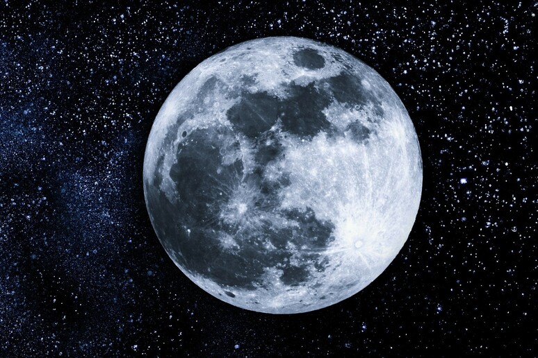 Arriva la Luna del raccolto: è la Luna più vicina all 'equinozio d 'autunno, che nei giorni intorno al plenilunio sorge circa mezzora prima e rende le notti ancora più luminose (fonte: Pixabay) - RIPRODUZIONE RISERVATA