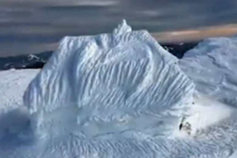 Neve in Austria, il rifugio alpino Reichenstein sembra un iceberg - RIPRODUZIONE RISERVATA