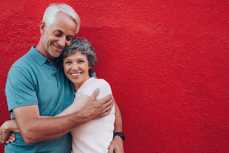 Gli anziani scelgono la mezza età come la fase che preferiscono di più - RIPRODUZIONE RISERVATA