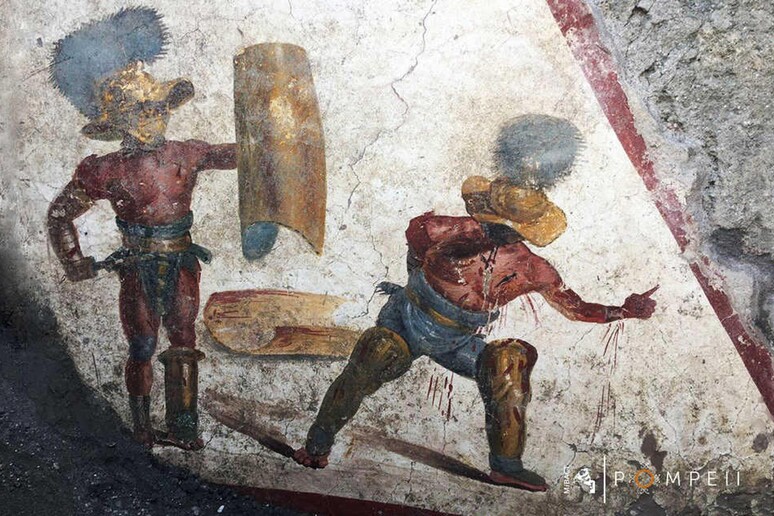 Pompei: scoperto affresco con combattimento due Gladiatori - RIPRODUZIONE RISERVATA