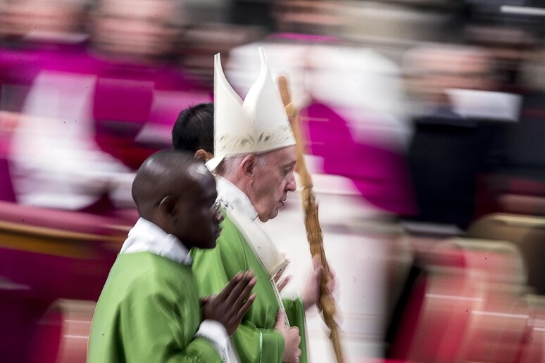 Pope Francis presides at Holy Mass for World Missionary Day - Pope Francis presides at Holy Mass for World Missionary Day at the Saint Peter 's Basilica in the Vatican City, 20 October 2019. ANSA/ANGELO CARCONI - RIPRODUZIONE RISERVATA