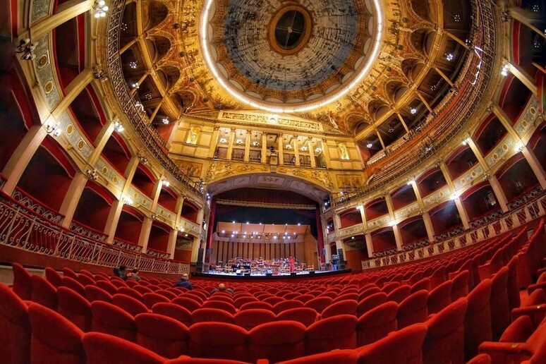 Il Teatro Politeama di Palermo - RIPRODUZIONE RISERVATA