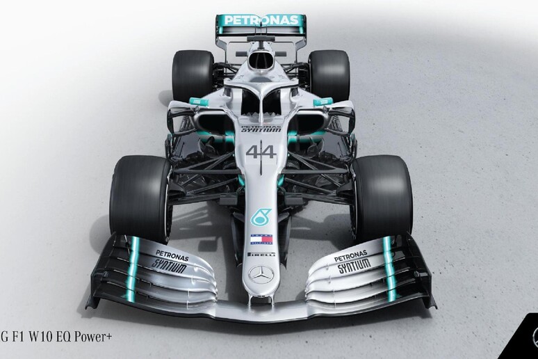F1: ecco nuova Mercedes, Hamilton  'sono entusiasta ' - RIPRODUZIONE RISERVATA