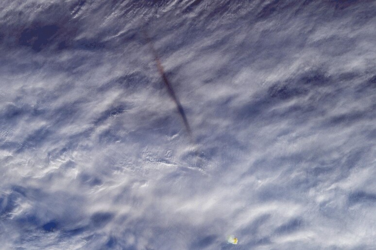 La meteora esplora sul Mare di Bering nel dicembre 2018, ripresa dai satelliti (fonte: NASA/JPL-Caltech) - RIPRODUZIONE RISERVATA