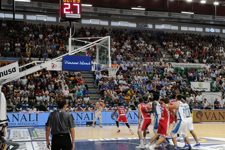 Basket: Dinamo Sassari - RIPRODUZIONE RISERVATA