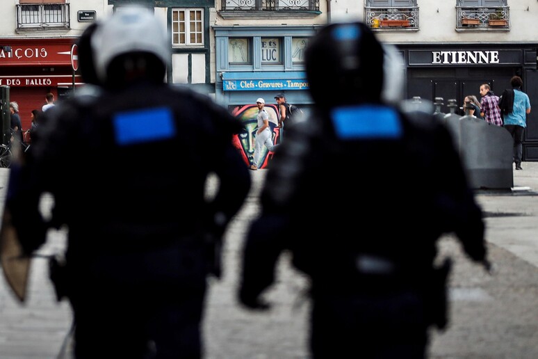 Polizia francese (Foto archivio) © ANSA/EPA