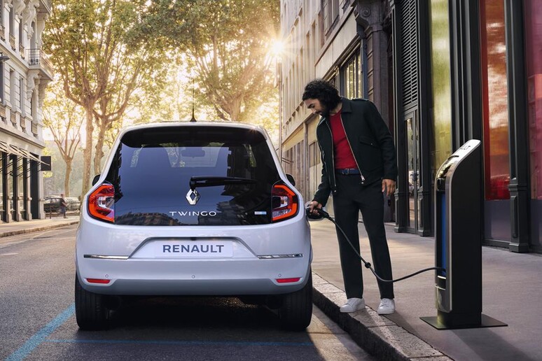 Renault Twingo Electric, facile passare alla nuova mobilità © ANSA/Renault Press