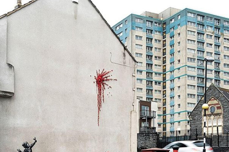 Opera di Banksy (dal suo profilo Instagram) - RIPRODUZIONE RISERVATA