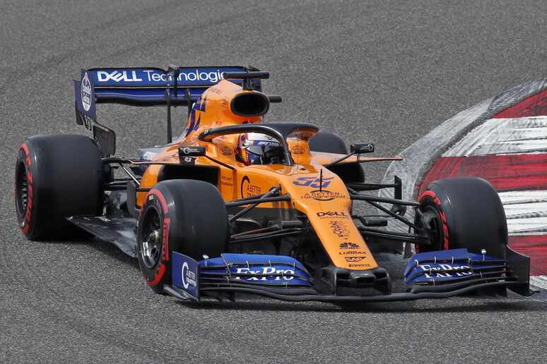 Il pilota Carlos Sainz del team McLaren © ANSA/EPA