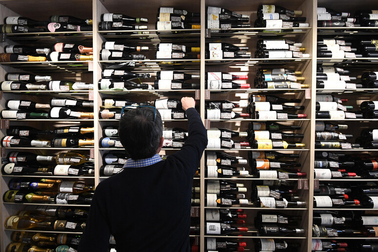 Dazi: Uiv, export vino italiano stabile in Usa, Francia-25% - RIPRODUZIONE RISERVATA