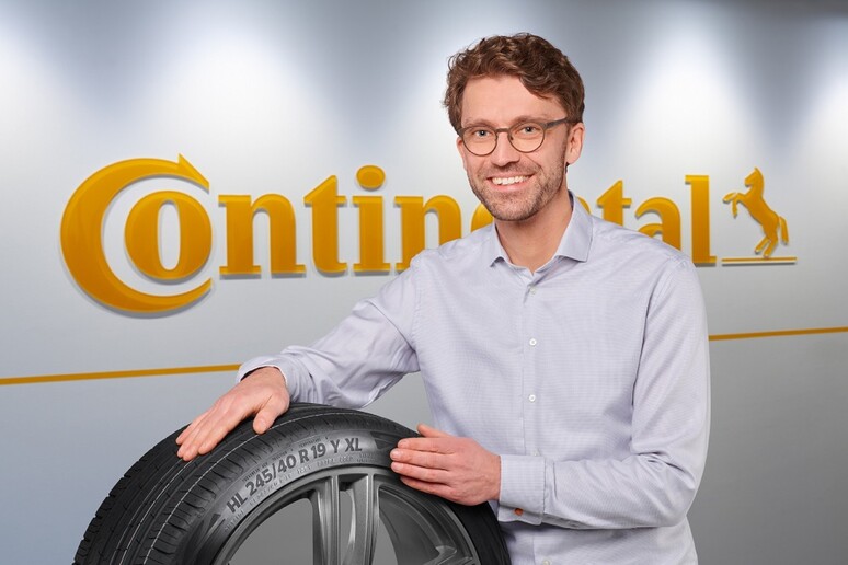 Stefan Habicht responsabile del progetto di sviluppo dei nuovi pneumatici Continental © ANSA/Ufficio Stampa Continental