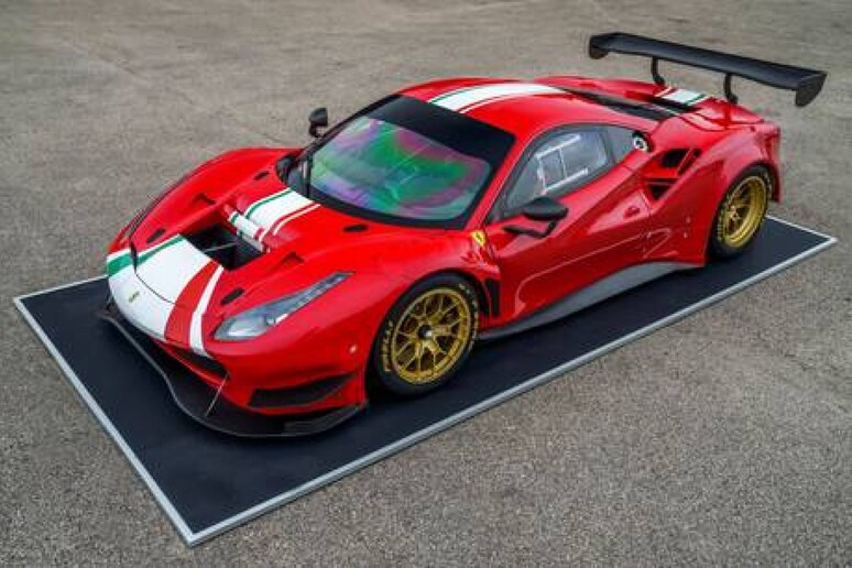 Pirelli P Zero DHE per la nuova Ferrari 488 GT Modificata - RIPRODUZIONE RISERVATA