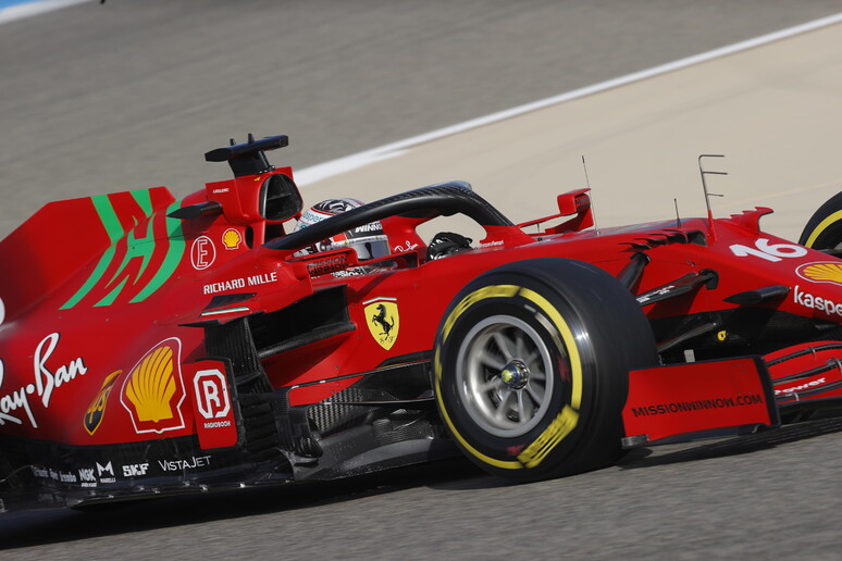 Imola: incidente Ferrari Leclerc, stop libere in anticipo © ANSA/EPA