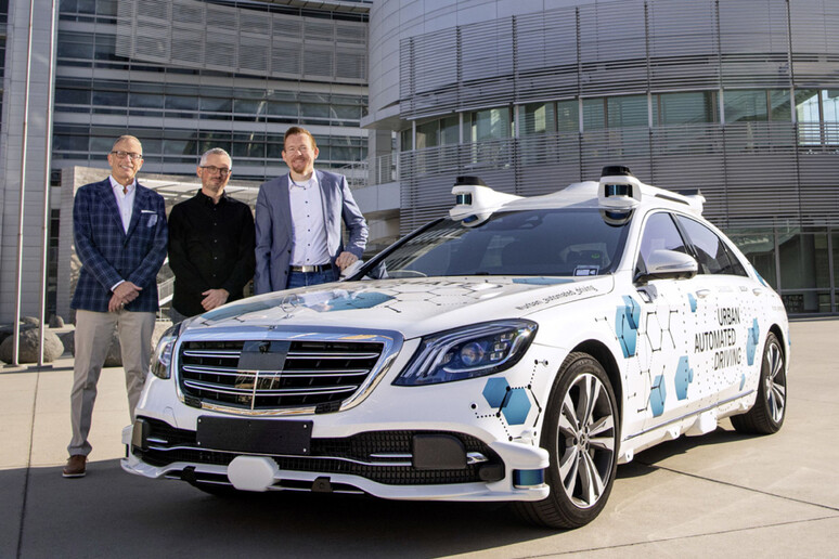 Bosch e Daimler fermano collaborazione nel settore robotaxi © ANSA/Daimler Press