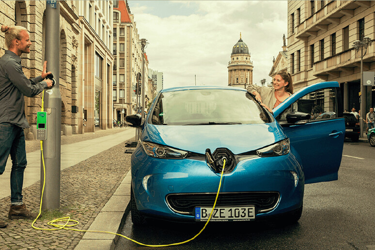 Germania, auto elettriche a quota 1 milione comprese plug-in - RIPRODUZIONE RISERVATA