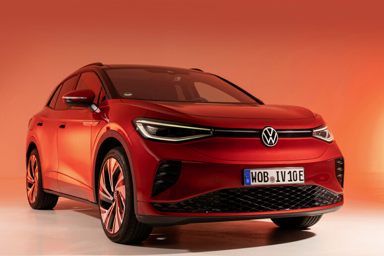 Volkswagen ID.4 GTX, nuova affascinante  	'auto in rosso 	' © ANSA/Volkswagen Press