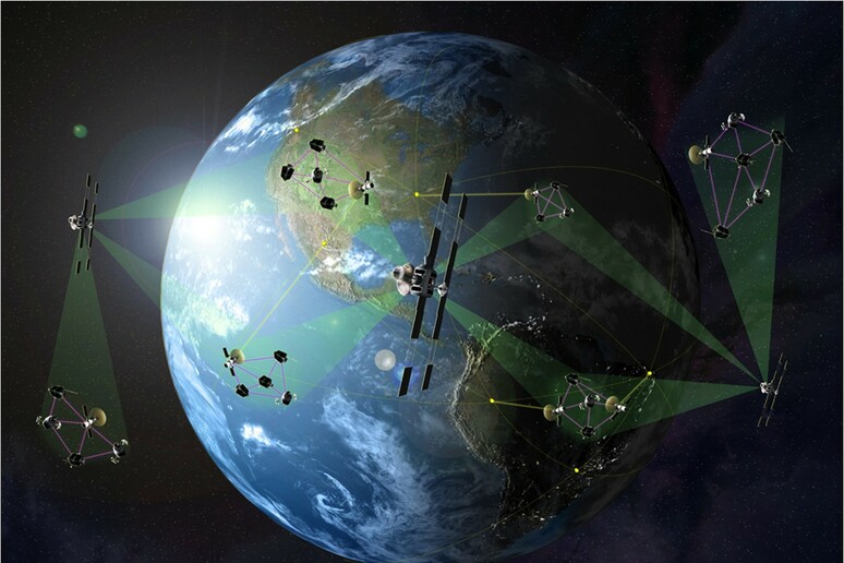 Rappresentazione artistica della rete di satelliti nell 'orbita terrestre (fonte: MaxPixel 's contributors) - RIPRODUZIONE RISERVATA
