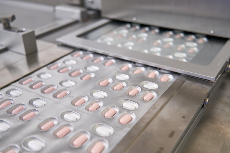 Aifa,via libera pillola Pfizer,presto disponibile in Italia © ANSA/EPA