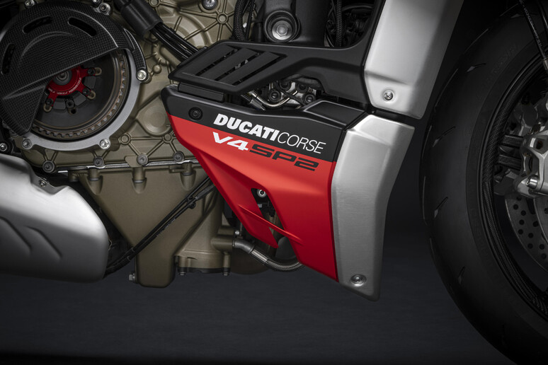 Ducati Streetfighter V4 2023 - RIPRODUZIONE RISERVATA