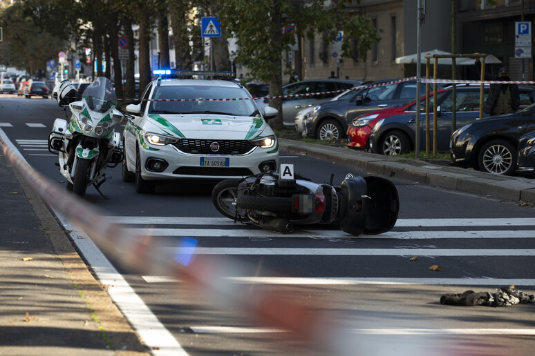 Motociclista scarta auto e finisce a terra, no a risarcimento - RIPRODUZIONE RISERVATA