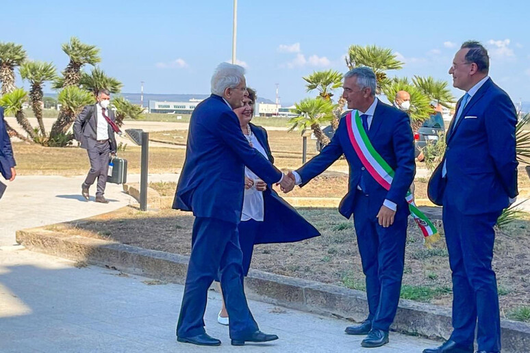Presidente Mattarella ad Alghero per le vacanze - RIPRODUZIONE RISERVATA
