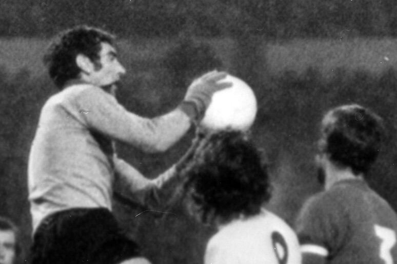Dino Zoff (Archivio ANSA) - RIPRODUZIONE RISERVATA