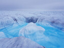 L'acqua superficiale scende nel letto del ghiacciaio, Groenlandia (Fonte: Poul Christoffersen) (ANSA)