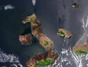 Le isole Galapagos con i loro cinque vulcani (il Sierra Negra è il quarto partendo dall'alto)  (fonte: ESA, CC BY-SA 3.0 IGO) (ANSA)