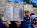 Svezia: estremista brucia il Corano, monta tensione (ANSA)