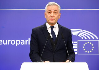 Il presidente della commissione parità del Parlamento europeo, Robert Biedroń (ANSA)