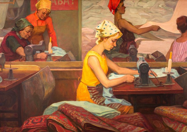 C'era una volta in Urss/ Iurij V. Gorbunov, Lavoratrici tessili nel reparto di finitura, 1970 circa, olio su tela © ANSA