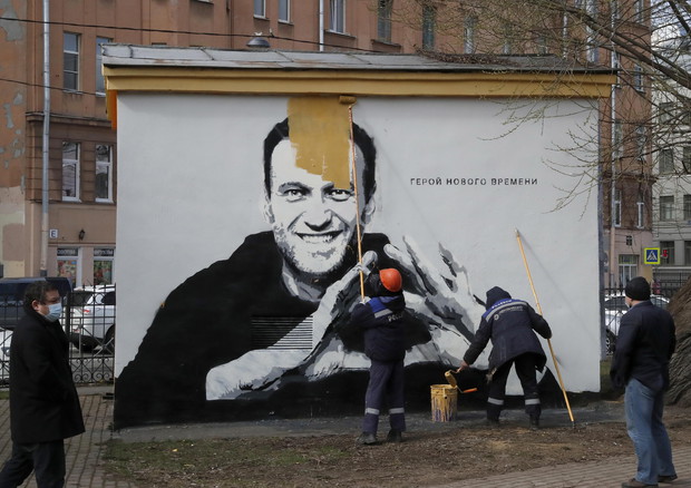 Murales dedicato a Alexei Navalny © EPA
