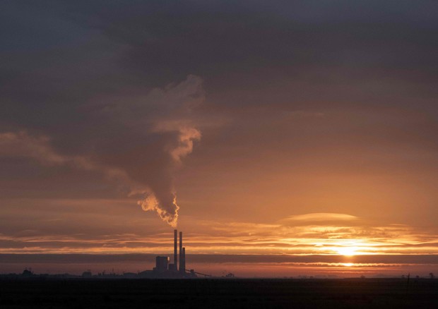 A coal-fired powerplant © AFP