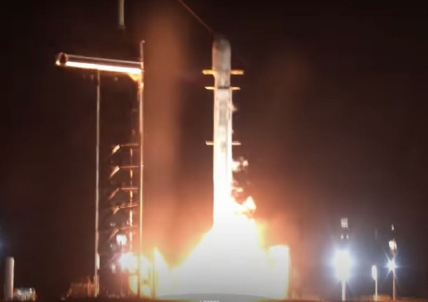 La costellazione per l'internet satellitare Starlink raggiunge quota 2.000 satelliti. Il 35esimo lancio. fonte: SpaceX © Ansa