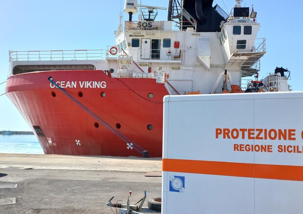 Ocean Viking, il salvataggio dei migranti è una priorità e un obbligo legale © ANSA