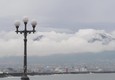Maltempo, pioggia e freddo a Napoli: prima neve sul Vesuvio © ANSA