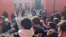 Sgombero a Bologna, scontri con la polizia: dirigente ferito al naso (ANSA)