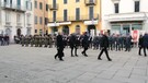 Maroni, applausi per la premier Meloni all'arrivo a Varese per i funerali (ANSA)
