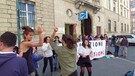 Clima, attivisti di Extinction Rebellion protestano davanti alla questura di Torino (ANSA)
