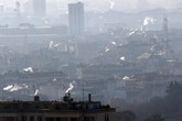 Cremona e Vicenza sono tra le peggiori città europee per livelli di smog (ANSA)