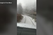 Tempesta di neve e grandine sui monti del Gennargentu