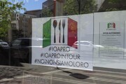 Milano, locale aperto ma nessun cliente a pranzo: 'Hanno paura delle multe'