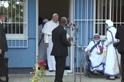 Il Papa dalle suore di Madre Teresa al Centro Betlemme di Bratislava