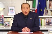 Elezioni, Berlusconi: 'Potenziare l'organico e aumentare le retribuzioni delle forze dell'ordine'